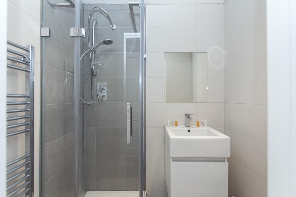 Italianflat - Elsham Appartement Londen Buitenkant foto